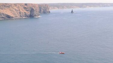 Suspensas buscas por jovem de 28 anos desaparecido a praticar stand up paddle no Algarve