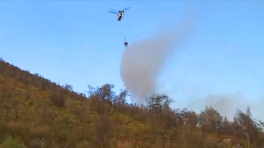 Cerca de 150 bombeiros e dois meios aéreos combatem incêndio em Vila Verde