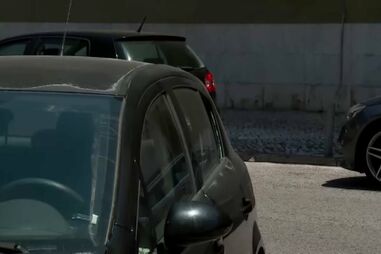 Homem encontrado morto dentro de carro na Amadora