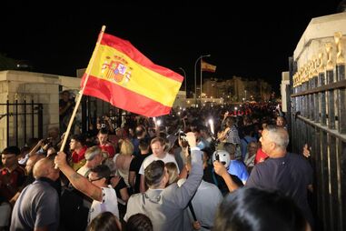 Milhares de pessoas celebram fronteira livre e sem vedação em Gibraltar