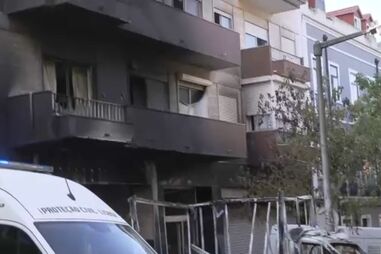 Dois feridos em incêndio em garagem de prédio em Lisboa 