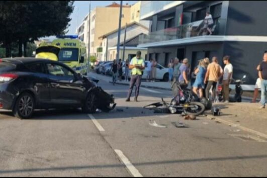 Motociclista morre em colisão com carro em Fafe