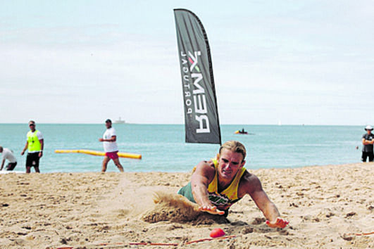 Provas começam com uma corrida na areia e segue-se um percurso de remada no mar