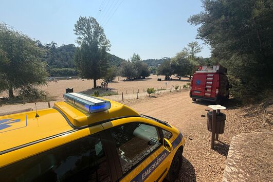 Menino de 8 anos em estado crítico após ficar mais de 20 minutos submerso em praia fluvial em Coimbra