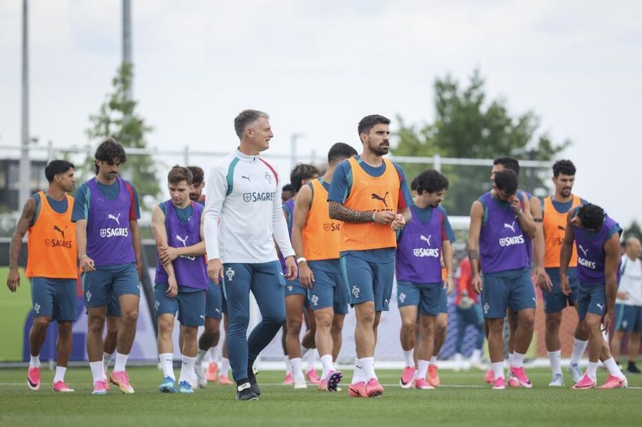 Portugal realiza último treino antes do jogo frente à Espanha