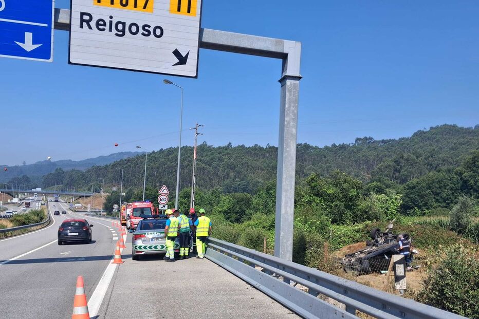 Jovem de 23 anos morre em despiste de carro na A25 em Oliveira de Frades