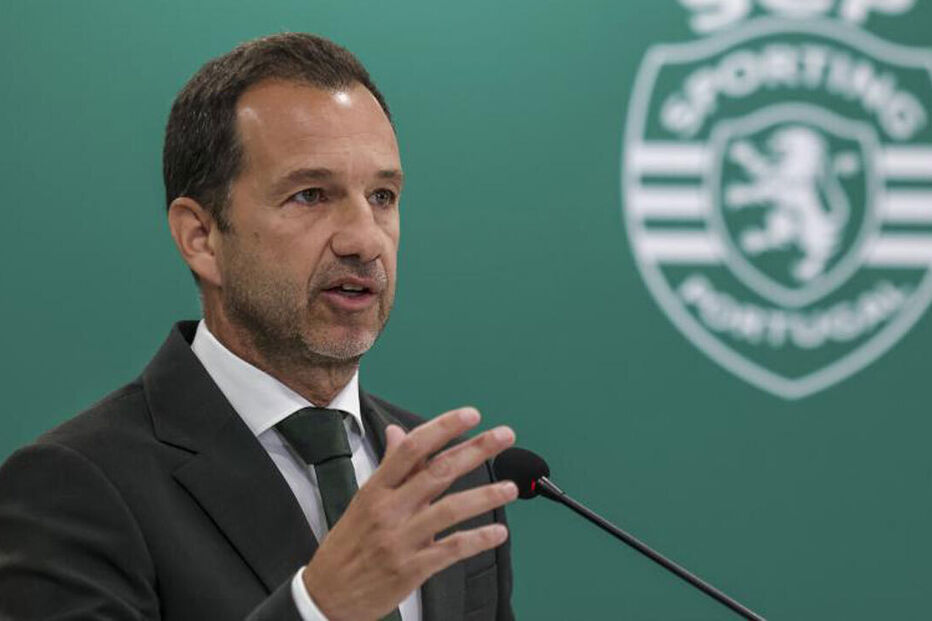 Frederico Varandas durante a cerimónia de renovação de Rui Borges
