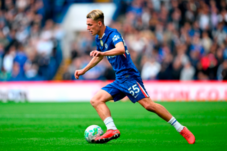 Jesse Derry alinhou em três jogos na época passada pela equipa principal do Chelsea