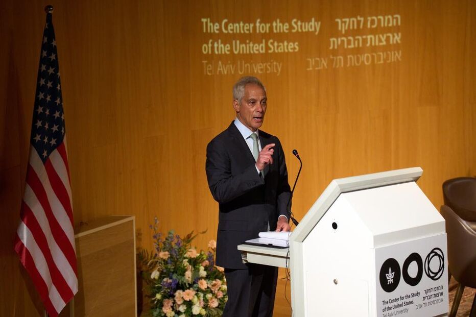 Potencial candidato Rahm Emanuel acusa Netanyahu de transformar Israel em pária