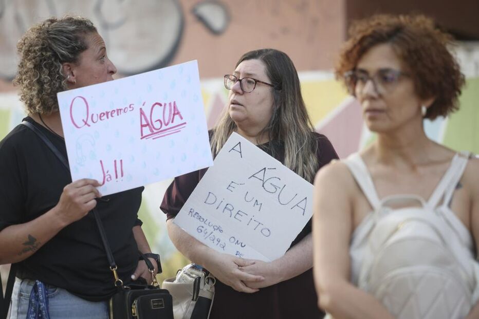 Munícipes do Monte da Caparica exigem em protesto 