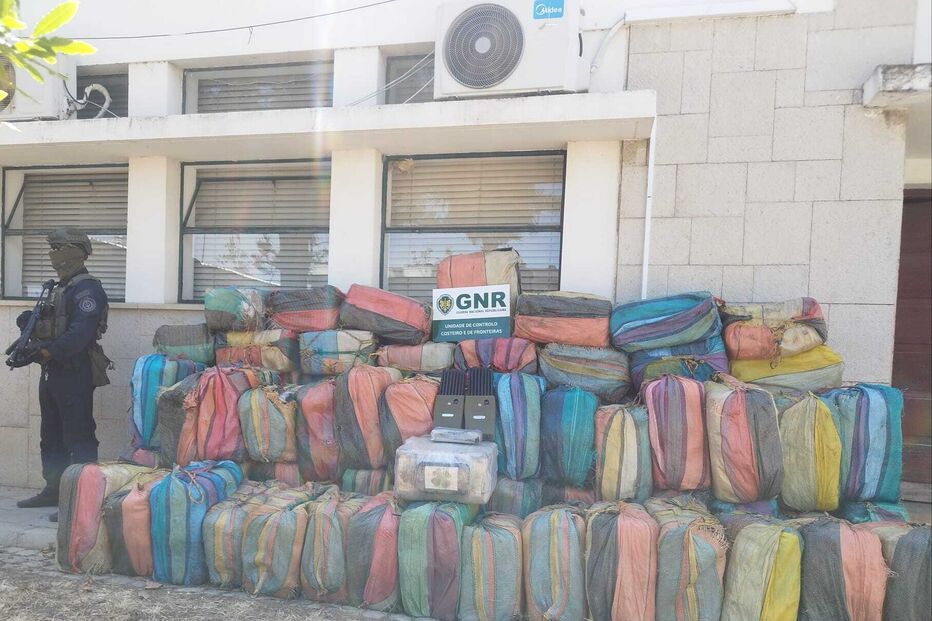 GNR apreende cerca de três toneladas de cocaína em Olhão
