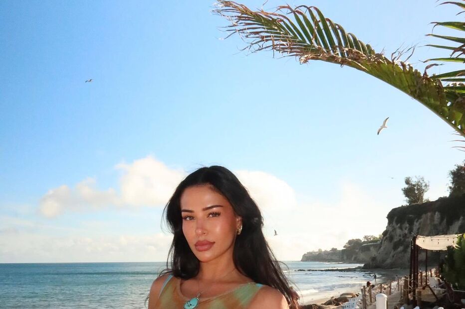  Ashlyn Castro