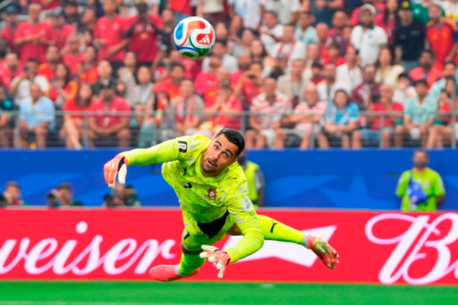 Diogo Costa exibiu-se a grande nível no Mundial