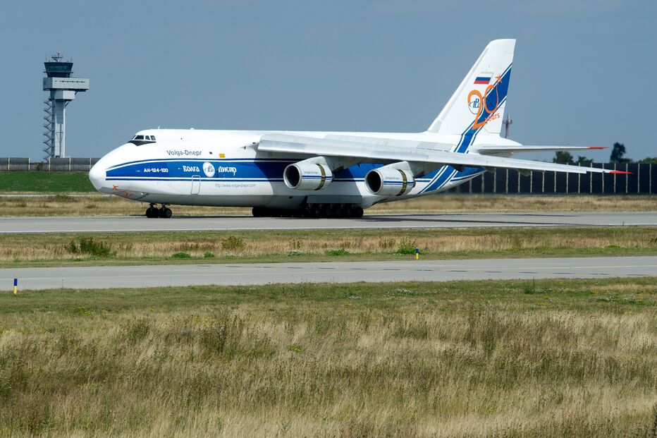 Aeronave russa AH-124-100