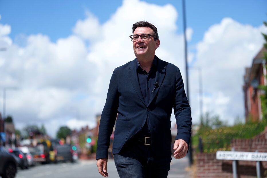 Andy Burnham foi eleito, esta segunda-feira, como único candidato à sucessão de Keir Starmer