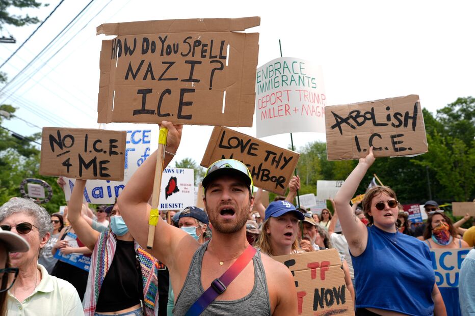No Maine várias pessoas reuniram-se, esta terça-feira, para protestarem contra mais uma morte às mãos do ICE. 