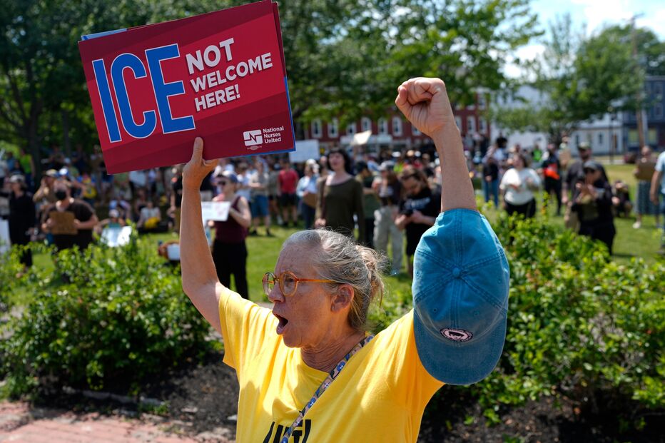 No Maine várias pessoas reuniram-se, esta terça-feira, para protestarem contra mais uma morte às mãos do ICE. 
