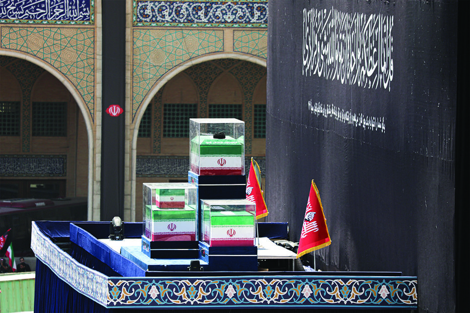125 dias depois de Ali Khamenei ter sido morto, com vários membros da família, no início da guerra, as cerimónias fúnebres do Líder Supremo começaram na Grande Mosalla de Teerão 