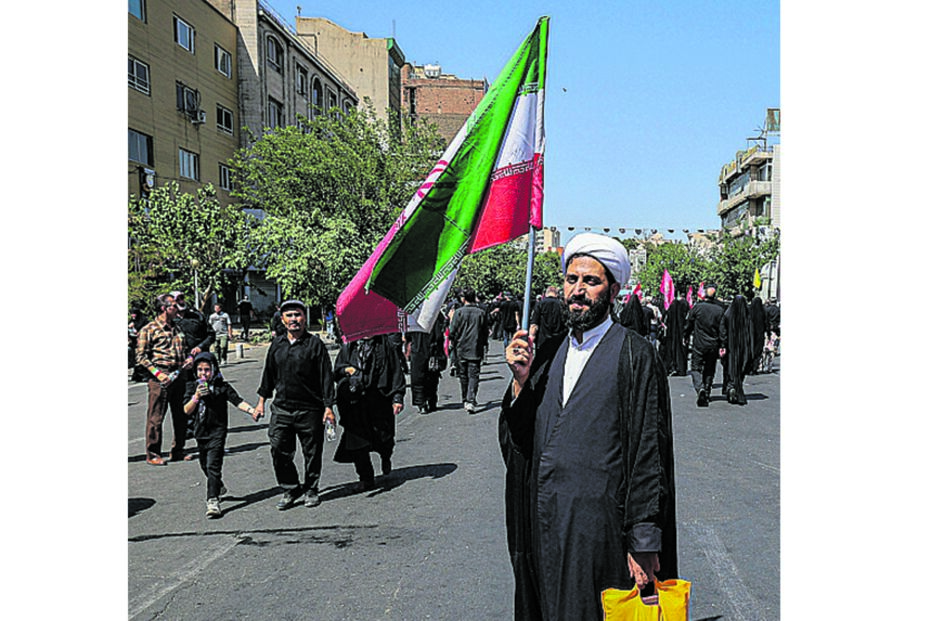 Milhões de pessoas participaram nas cerimónias fúnebres do Líder Supremo Ali Khamenei