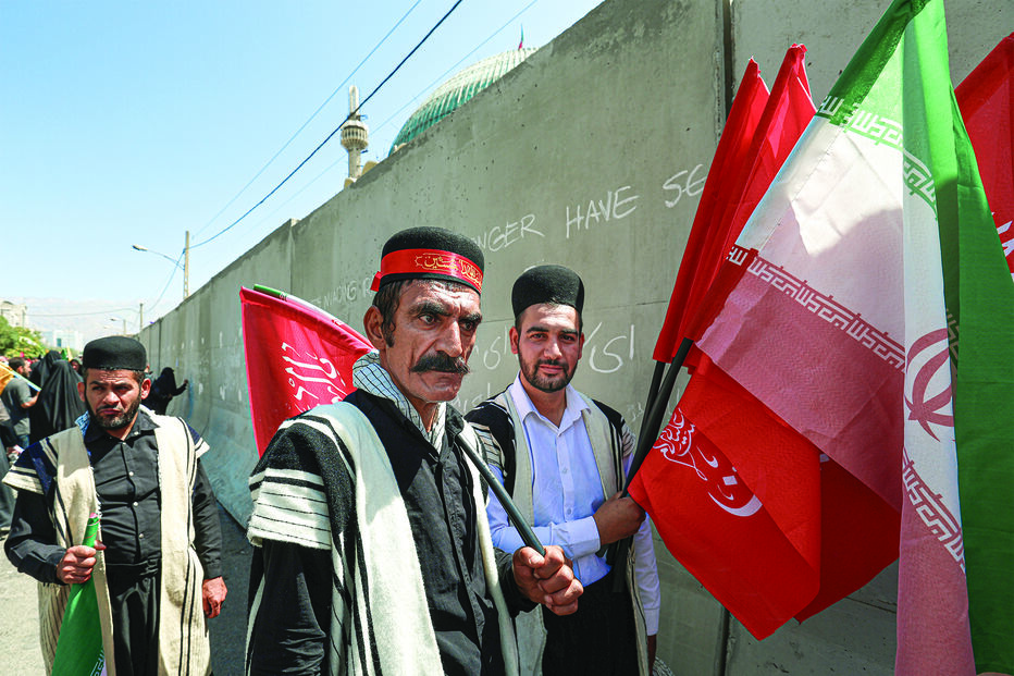 Os iranianos chegaram de vários pontos do país para a derradeira homenagem a Ali Khamenei