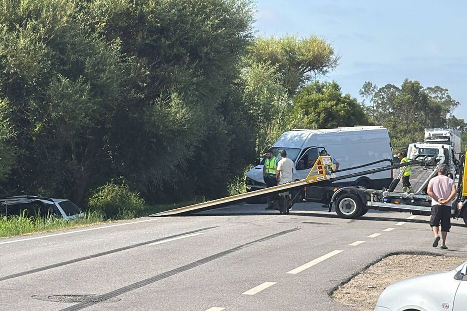 Homem morre em colisão entre carro e pesado em Ovar 