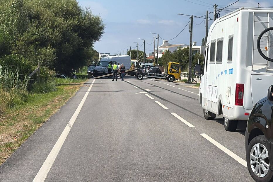 Homem morre em colisão entre carro e pesado em Ovar 