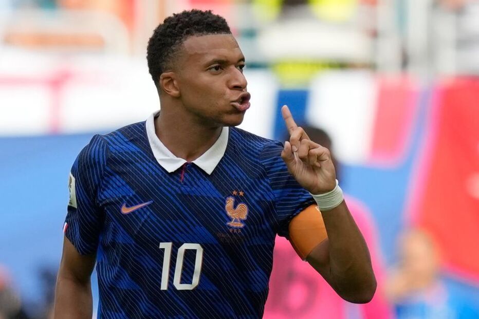 Mbappé 'bisa' e é o novo melhor marcador da história dos Mundiais
