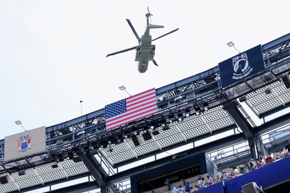 Trump chega de helicóptero a East Rutherford para assistir à final do Mundial. Presidente vai entregar troféu