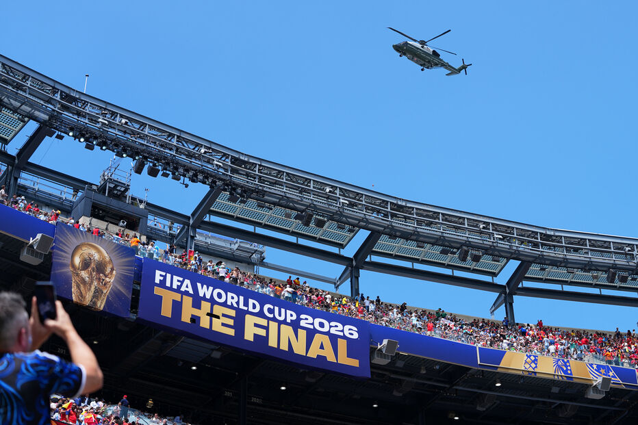 Trump chega de helicóptero a East Rutherford para assistir à final do Mundial. Presidente vai entregar troféu