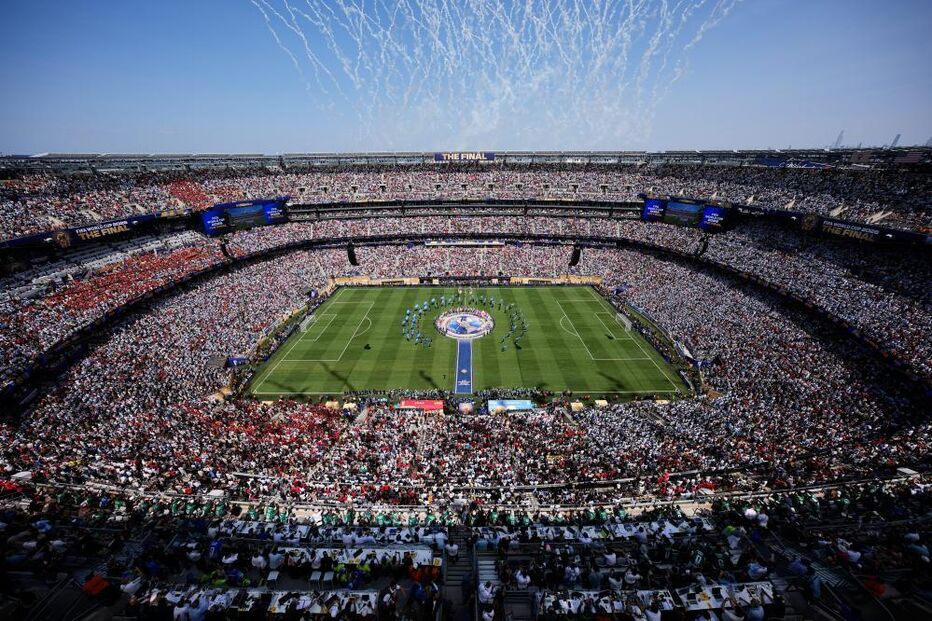Espanha - Argentina: De La Fuente mantém 'onze', Scaloni muda três 'peças'