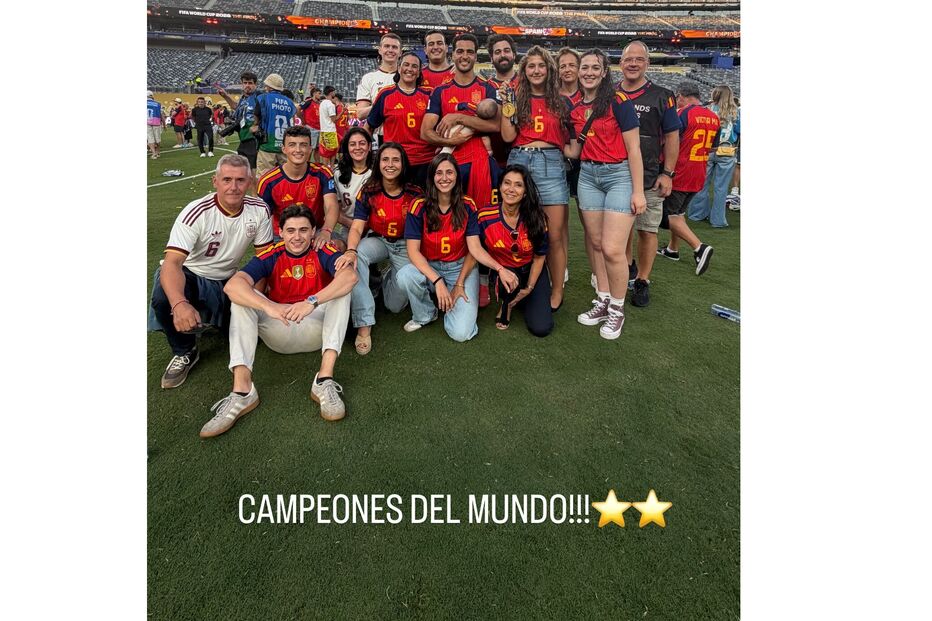 Grupo celebra vitória na final do Mundial de Futebol 2026 em Nova Jersey