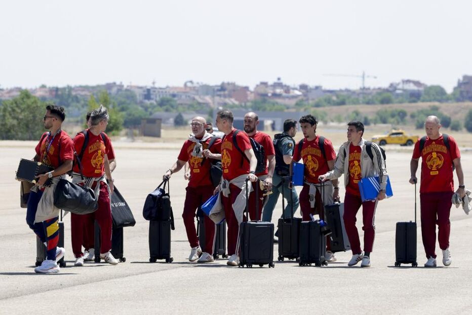 Seleção espanhola à chegada a Madrid após vencer Mundial