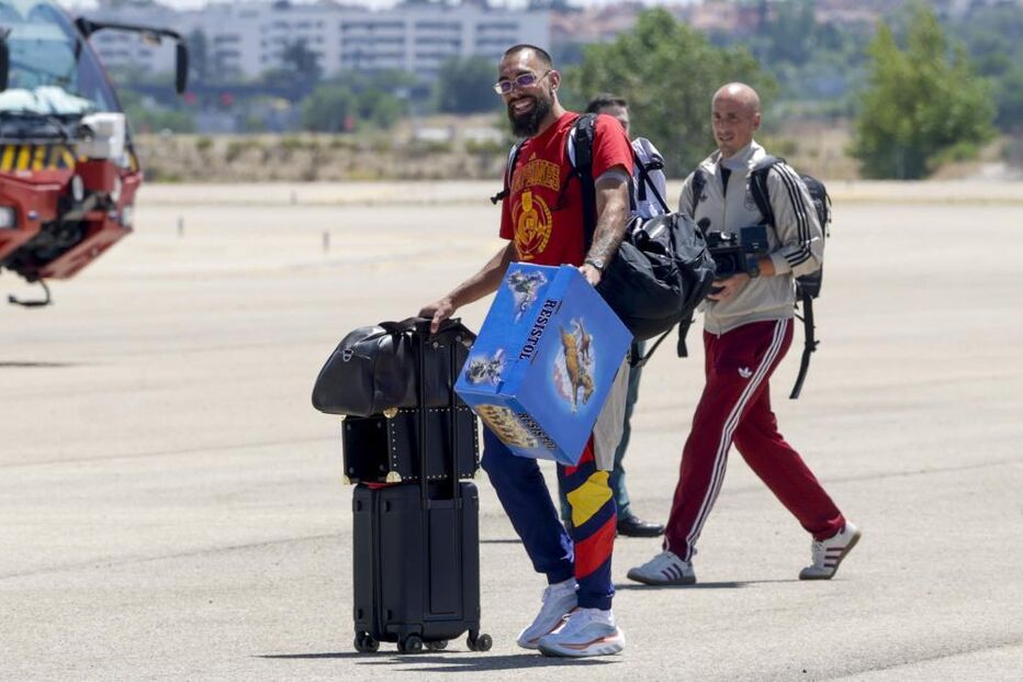 Seleção espanhola à chegada a Madrid após vencer Mundial