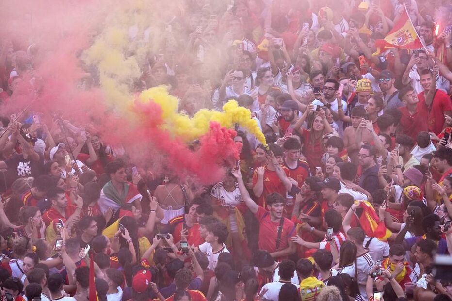 Mais de um milhão de pessoas nas ruas de Madrid saúdam campeã Espanha