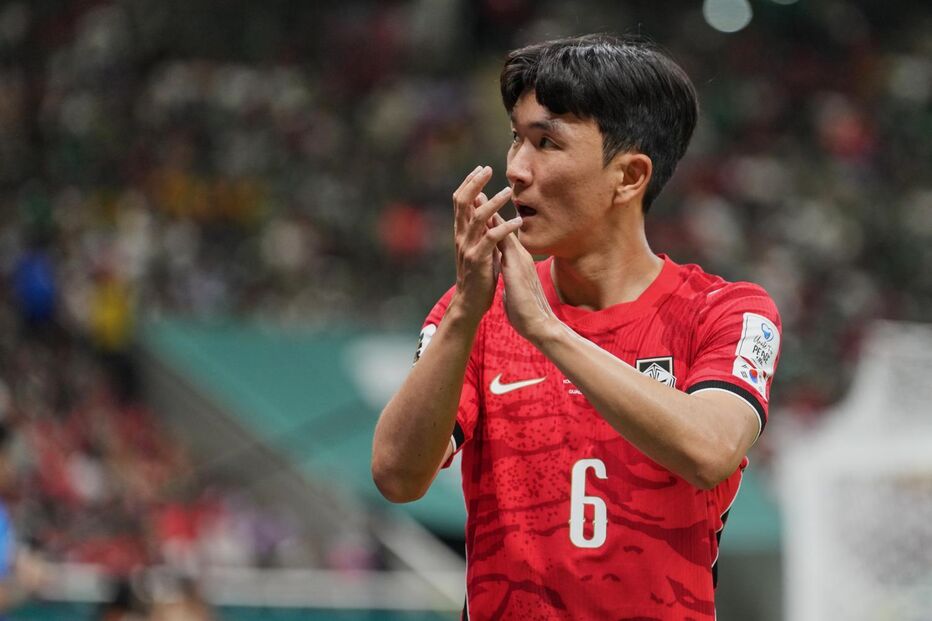 Médio sul-coreano Hwang In-beom reforça o FC Porto