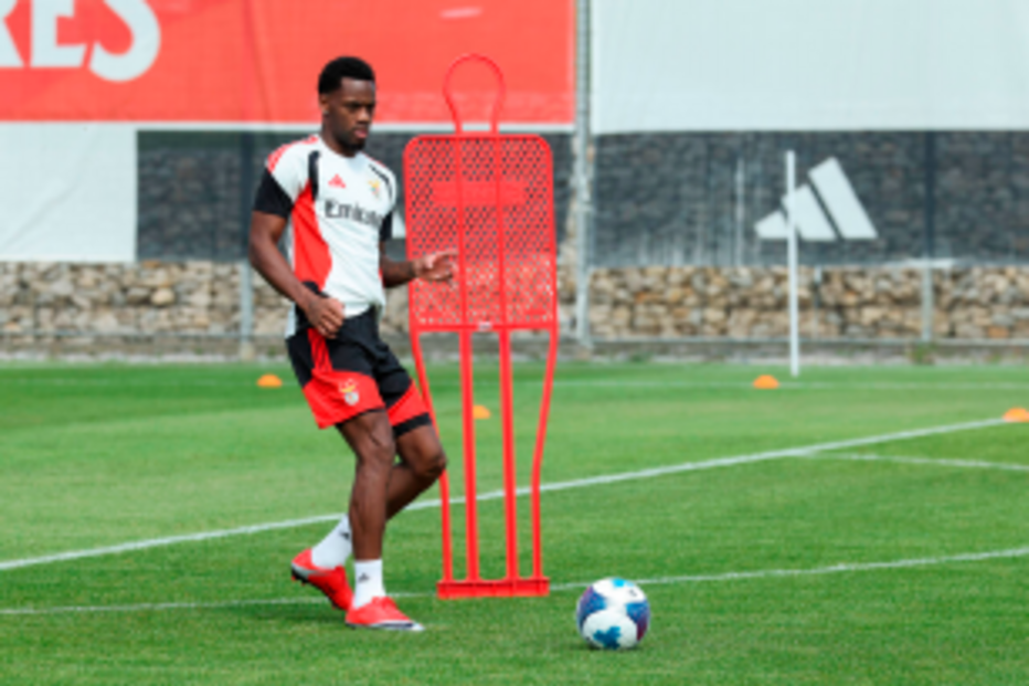 Durán chega ao Benfica de cabeça limpa e apostado em fazer uma grande época