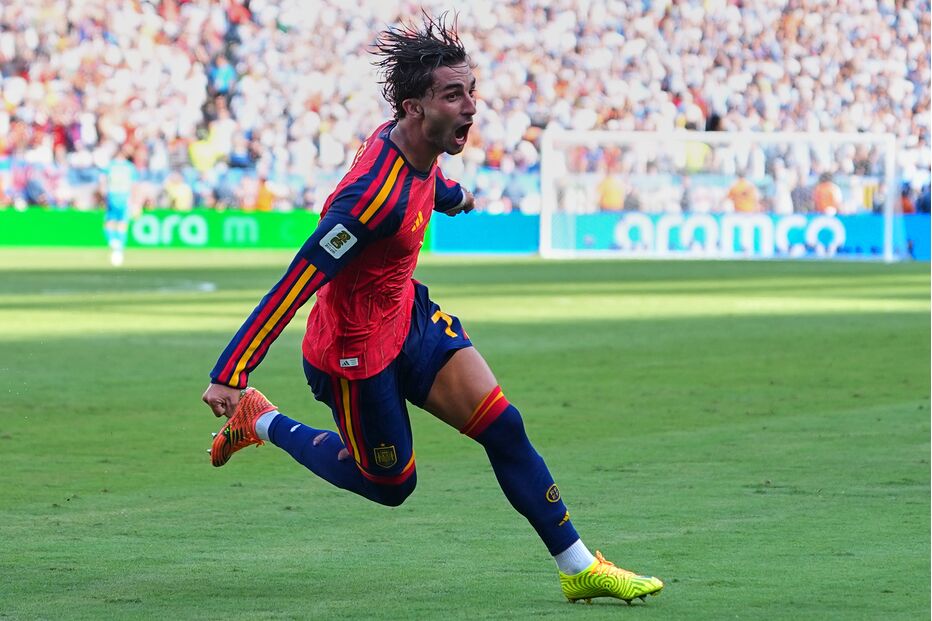 Ferran Torres celebra golo pela seleção espanhola