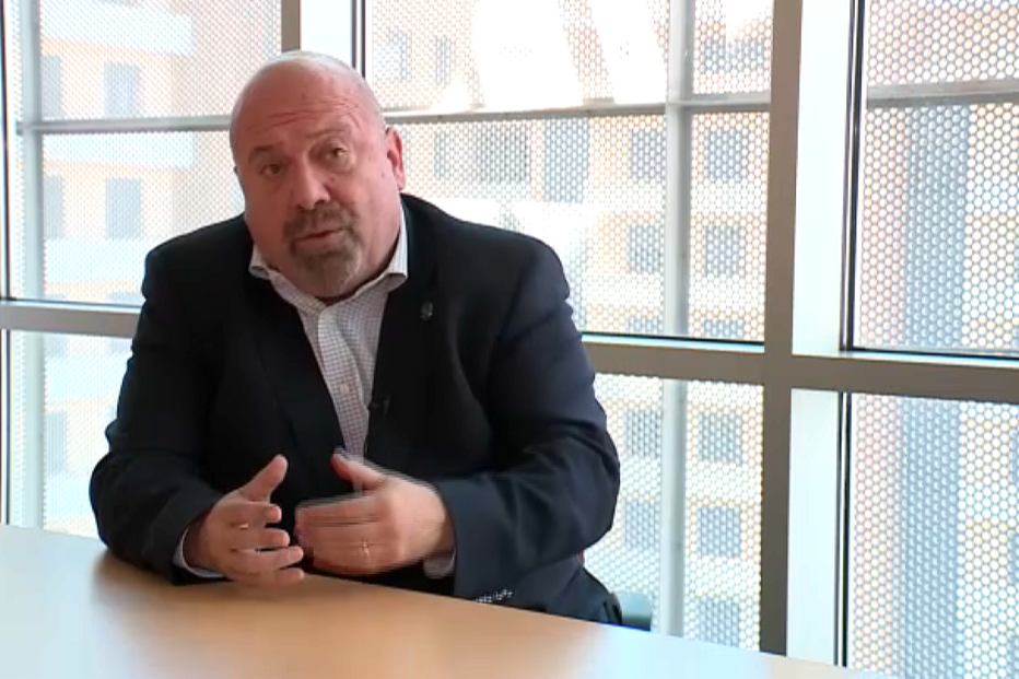 “Vai produzir um grande sofrimento”: Psicólogo Paulo Sargento explica o que é a disforia de género