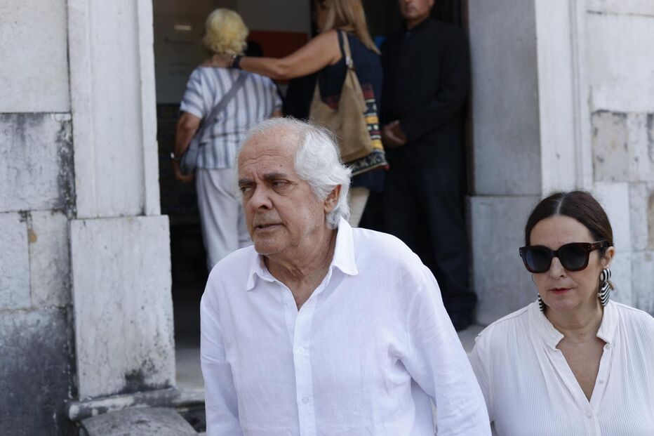 Tozé Brito, cantor e letrista português