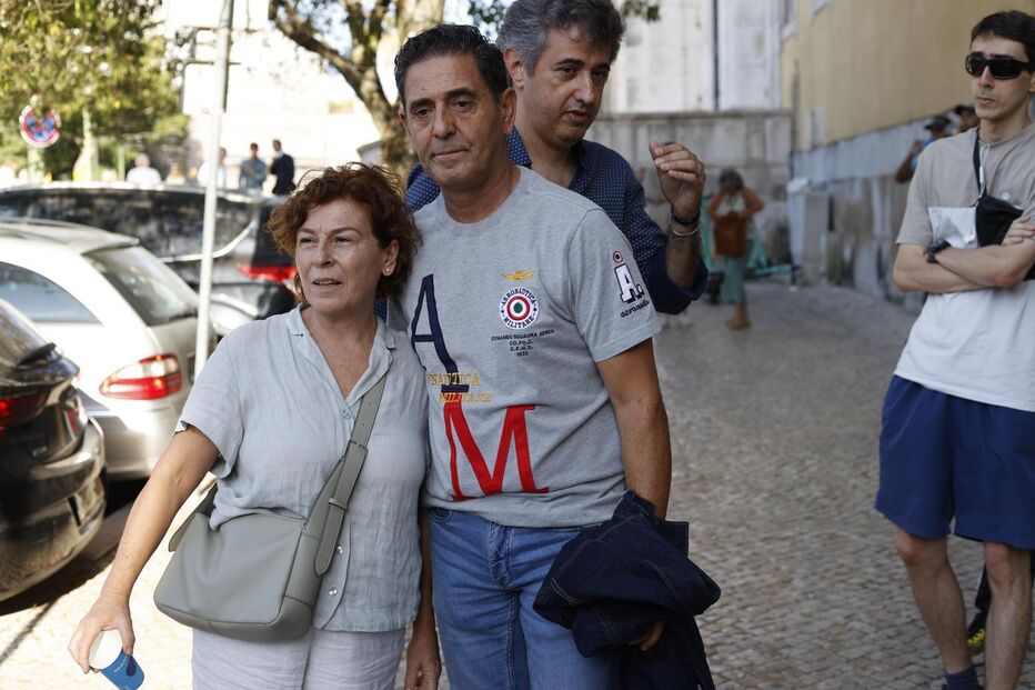 Velório de Luís Represas na Basílica da Estrela com familiares e amigos