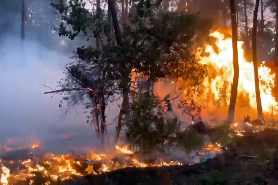 Incêndio em França obriga à retirada de milhares de pessoas