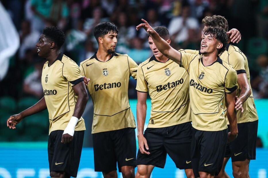Sporting vence Mónaco e conquista Troféu Cinco Violinos