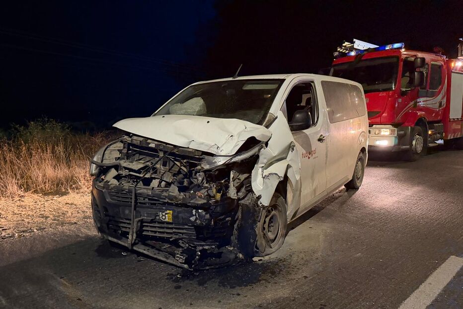 Colisão rodoviária em Sines faz três feridos, um deles em estado grave