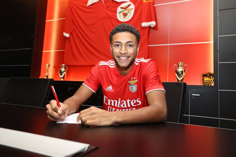 Benfica anunciou, esta segunda-feira, a saída de Gustavo Varela