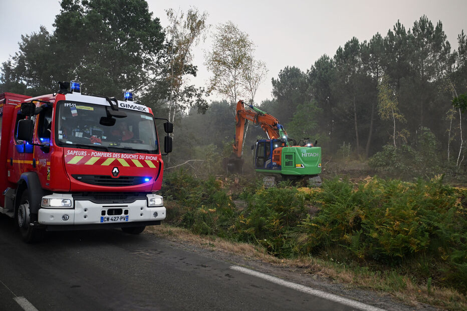 Controlado incêndio em Landes no sudoeste de França, garante Macron