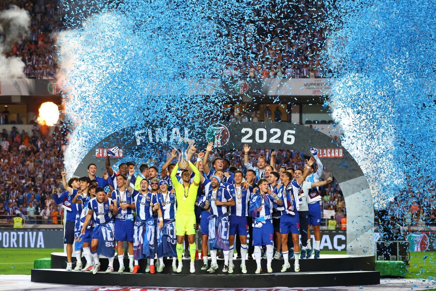 Porto win record 25th Supertaça with Froholdt header
