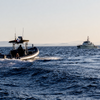 <![CDATA[ Polícia Marítima e Marinha reforçam controlo da fronteira no Algarve após entrada de migrantes marroquinos em Ceuta ]]>