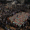 <![CDATA[ Gaza enterra 112 corpos em funeral em massa de palestinianos mortos durante ataques israelitas em 2023 ]]>