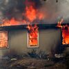 <![CDATA[ EUA mantêm alerta máximo de incêndio e combate a 94 grandes fogos ]]>