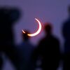 <![CDATA[ De telemóvel e filtros em punho: saiba como fotografar o eclipse ]]>